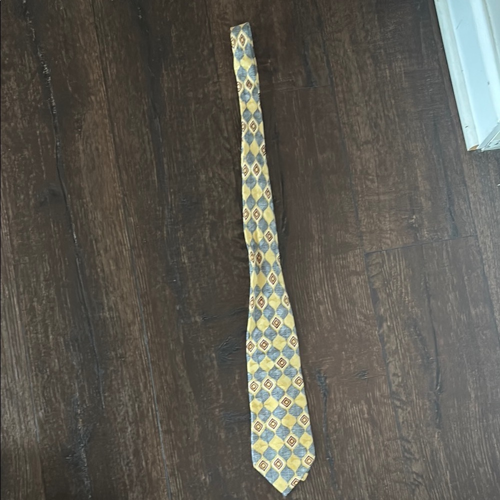 Yellow Geometric Pattern Tie